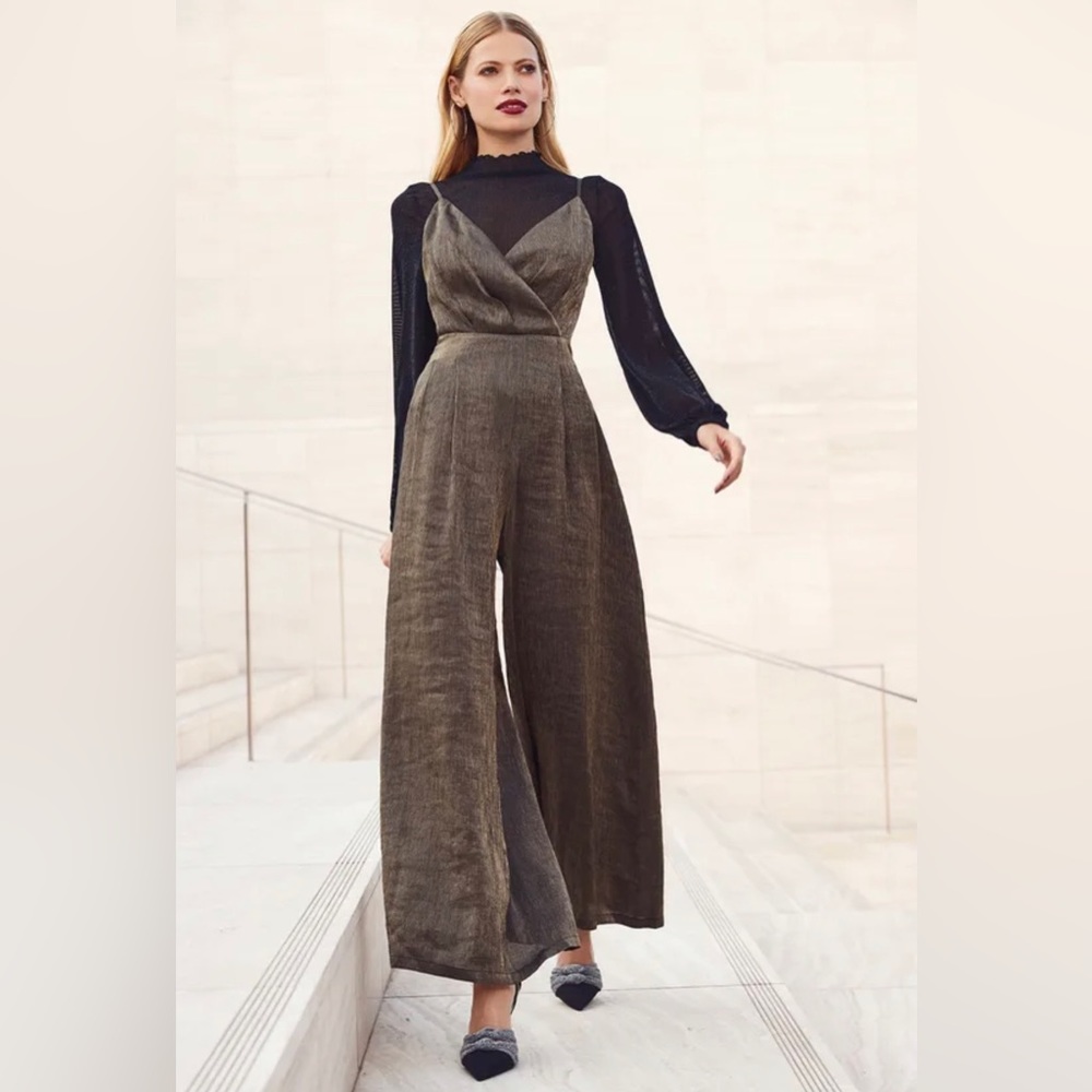 never worn lulus stunning surplice top metallic wide leg jumpsuit